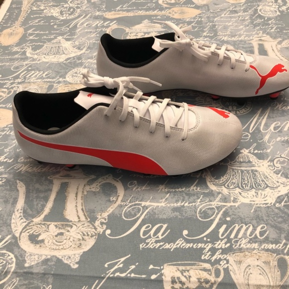 NWOT PUMA soccer cleats 10479803 shoe - Picture 2 of 5
